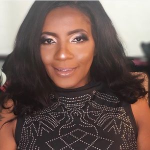 Meet your Posher, Vera